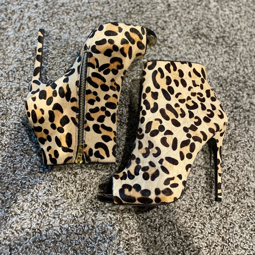 Steve Madden Leopard Dianna Boots
